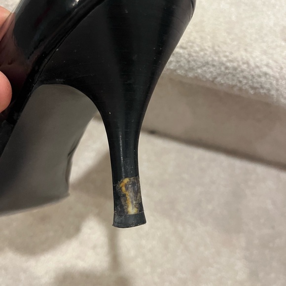 TAHARI “riddle” black square open toe pump heels, size 9 - Picture 5 of 5